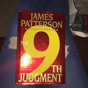 Hardcover The 9th Judgement by James Patterson